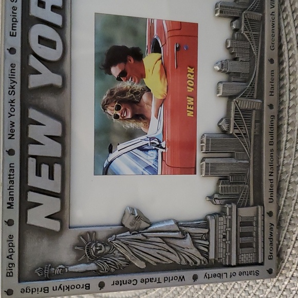 New York Metal Vintage Picture Frame - Picture 2 of 7